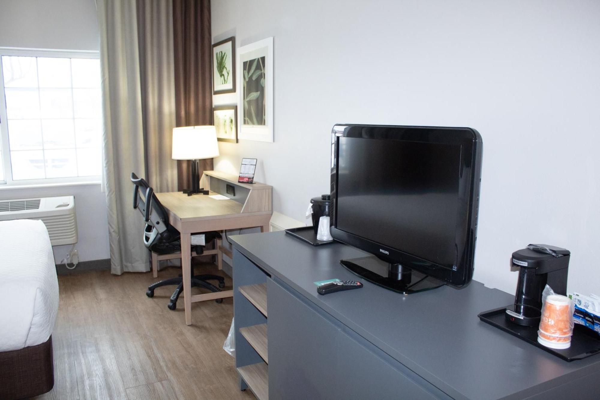 Country Inn & Suites By Radisson, Big Rapids, Mi Экстерьер фото