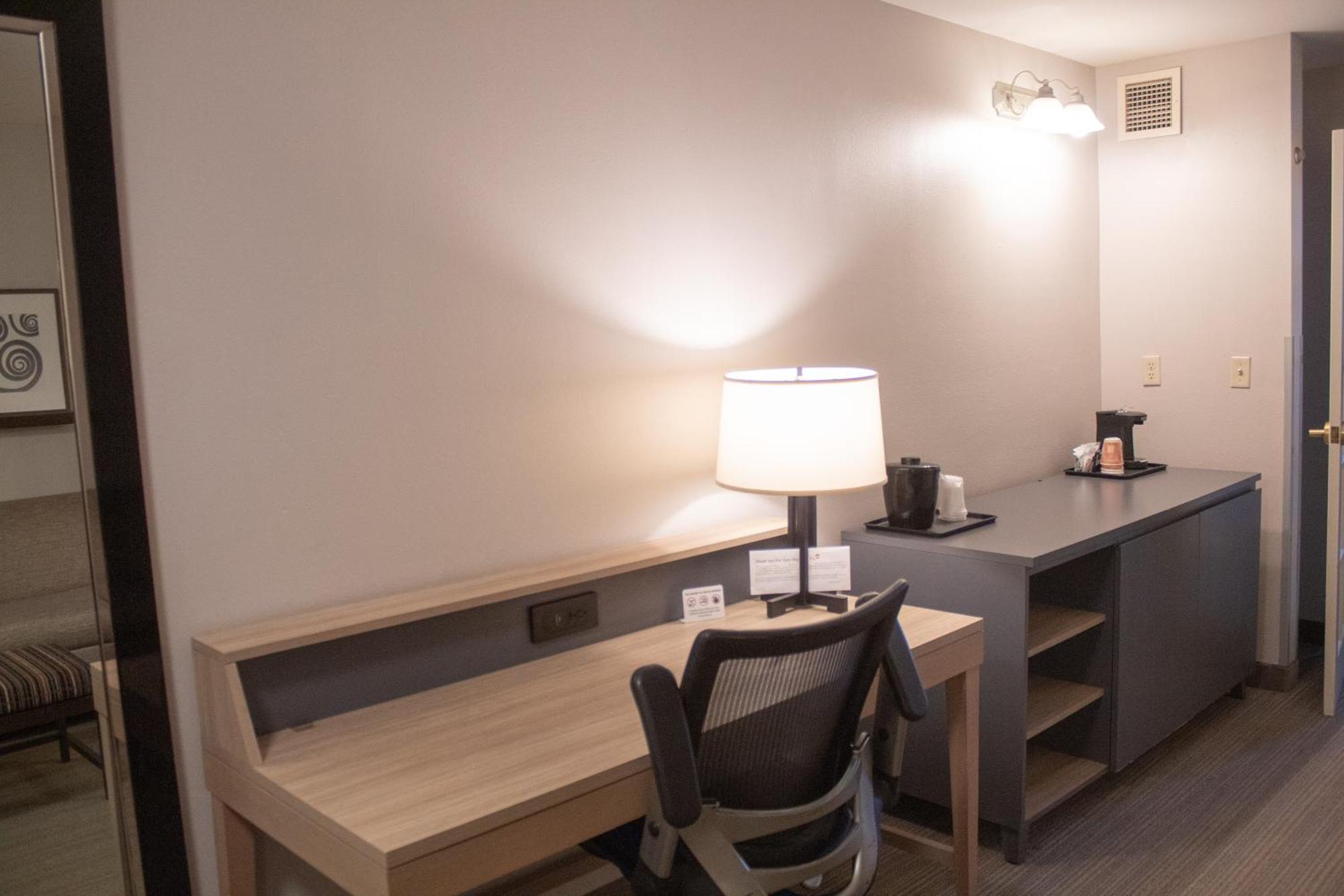 Country Inn & Suites By Radisson, Big Rapids, Mi Экстерьер фото