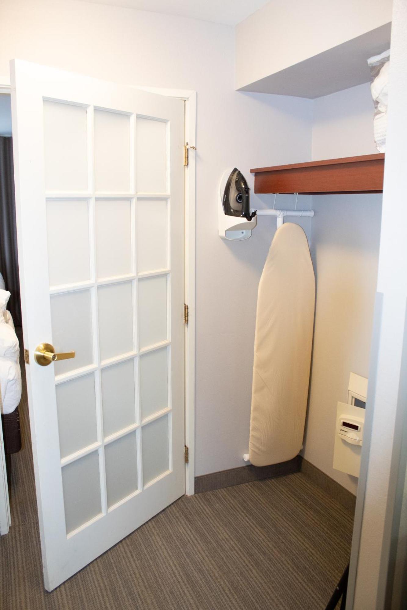 Country Inn & Suites By Radisson, Big Rapids, Mi Экстерьер фото