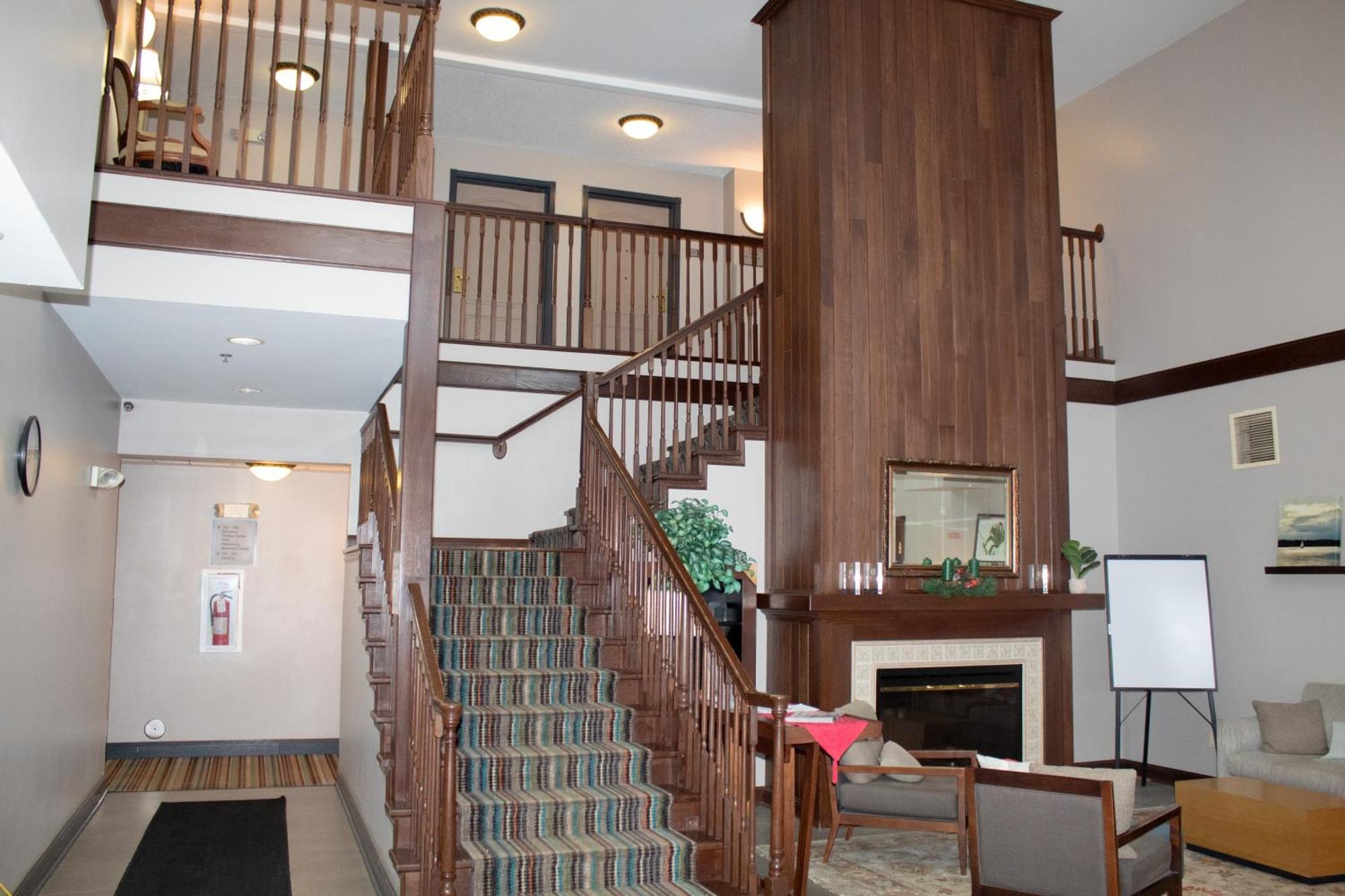 Country Inn & Suites By Radisson, Big Rapids, Mi Экстерьер фото