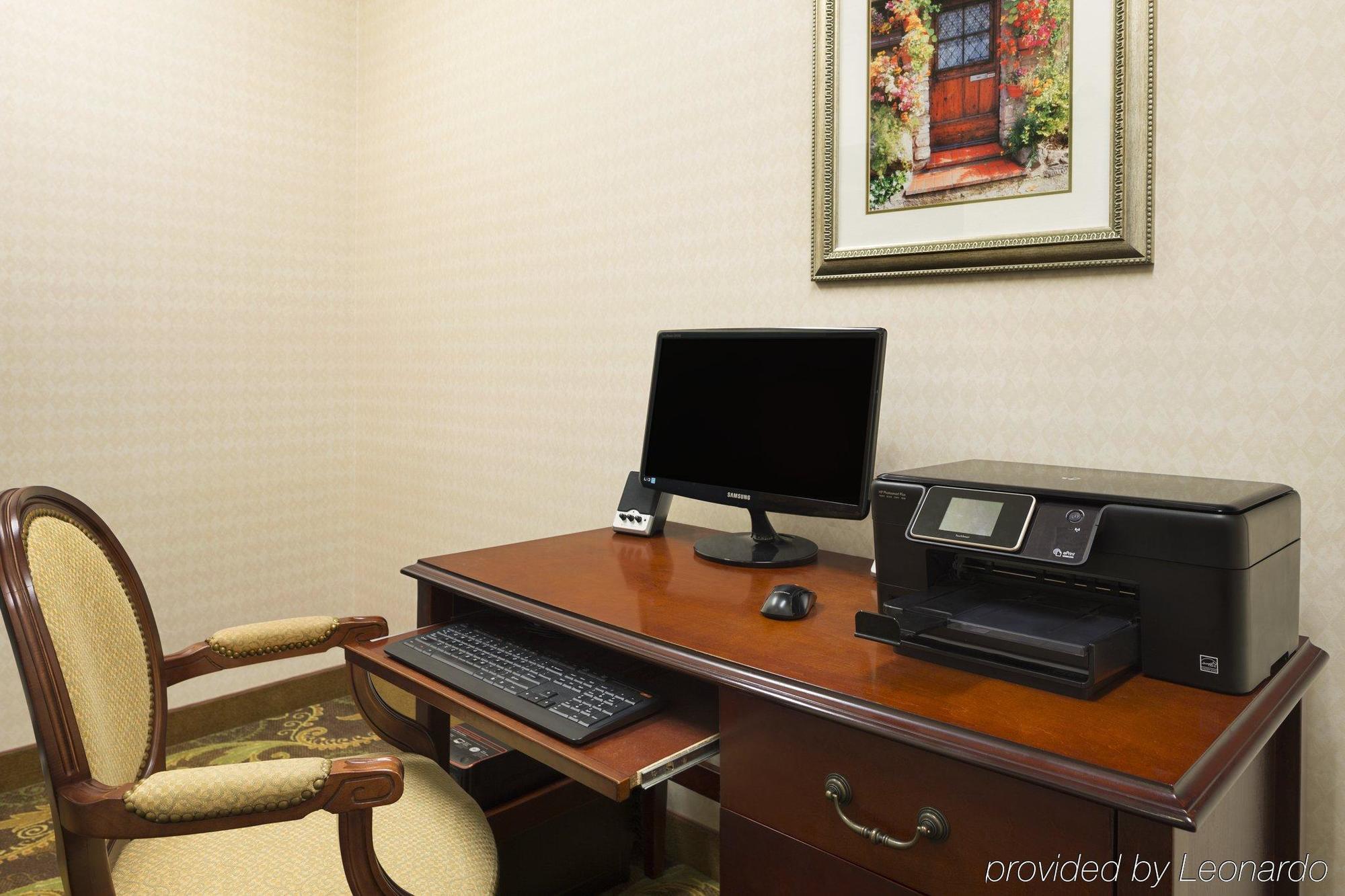 Country Inn & Suites By Radisson, Big Rapids, Mi Экстерьер фото
